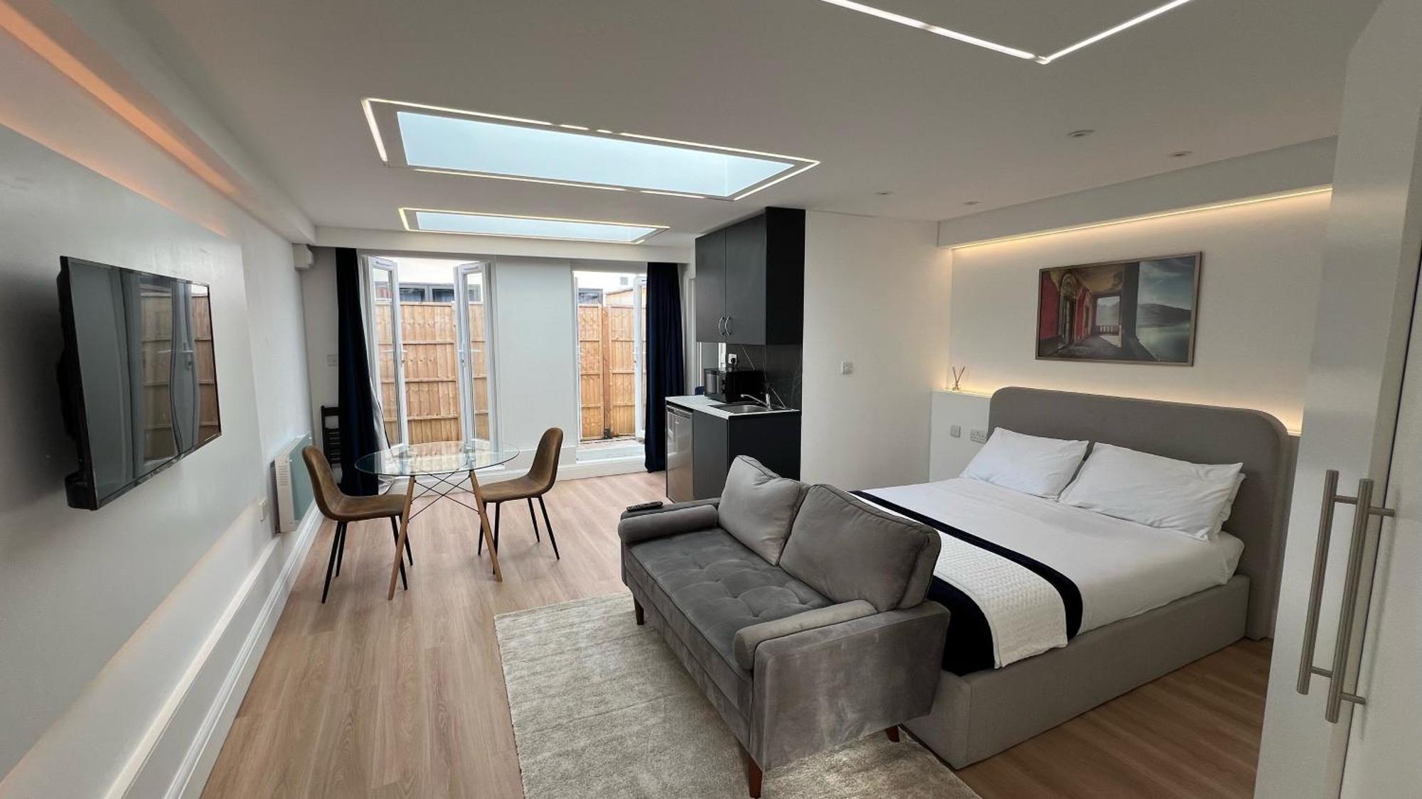 Luxurious London Studios 해로우 외부 사진